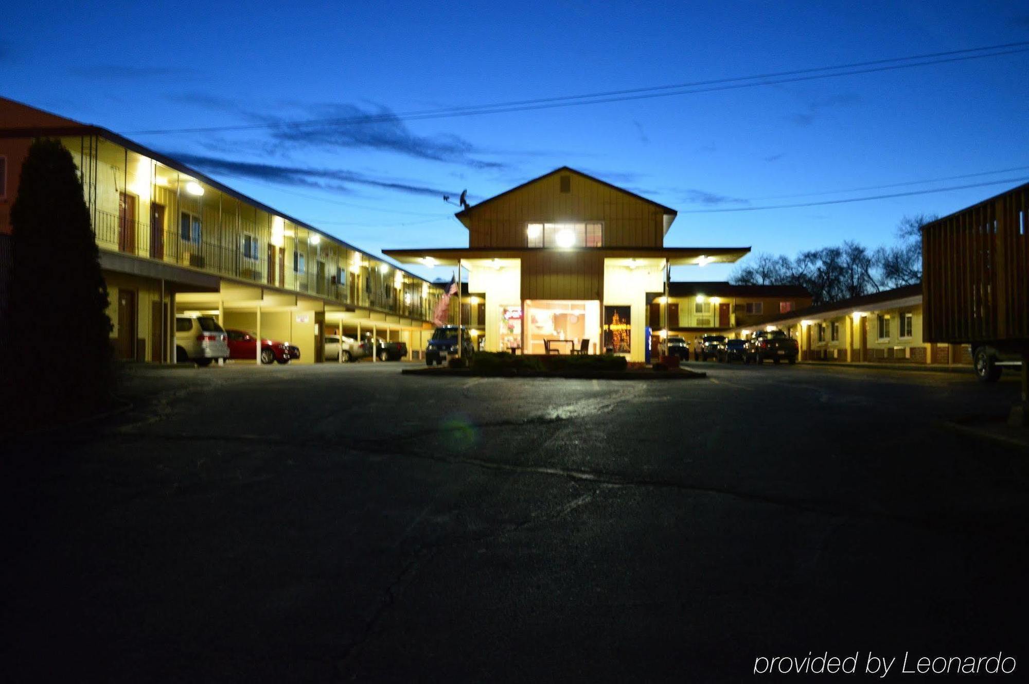 Economy Inn Hermiston Extérieur photo