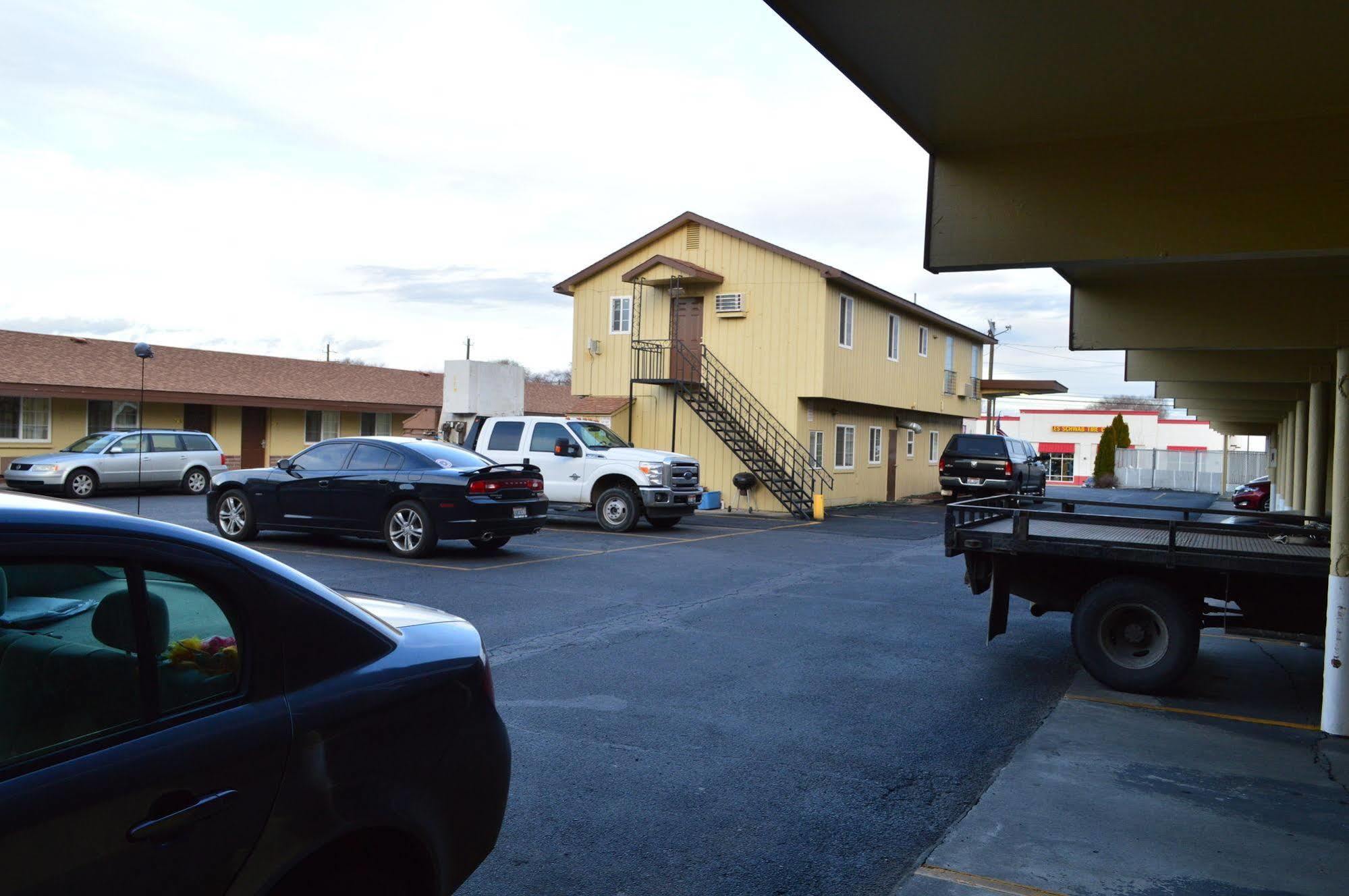 Economy Inn Hermiston Extérieur photo
