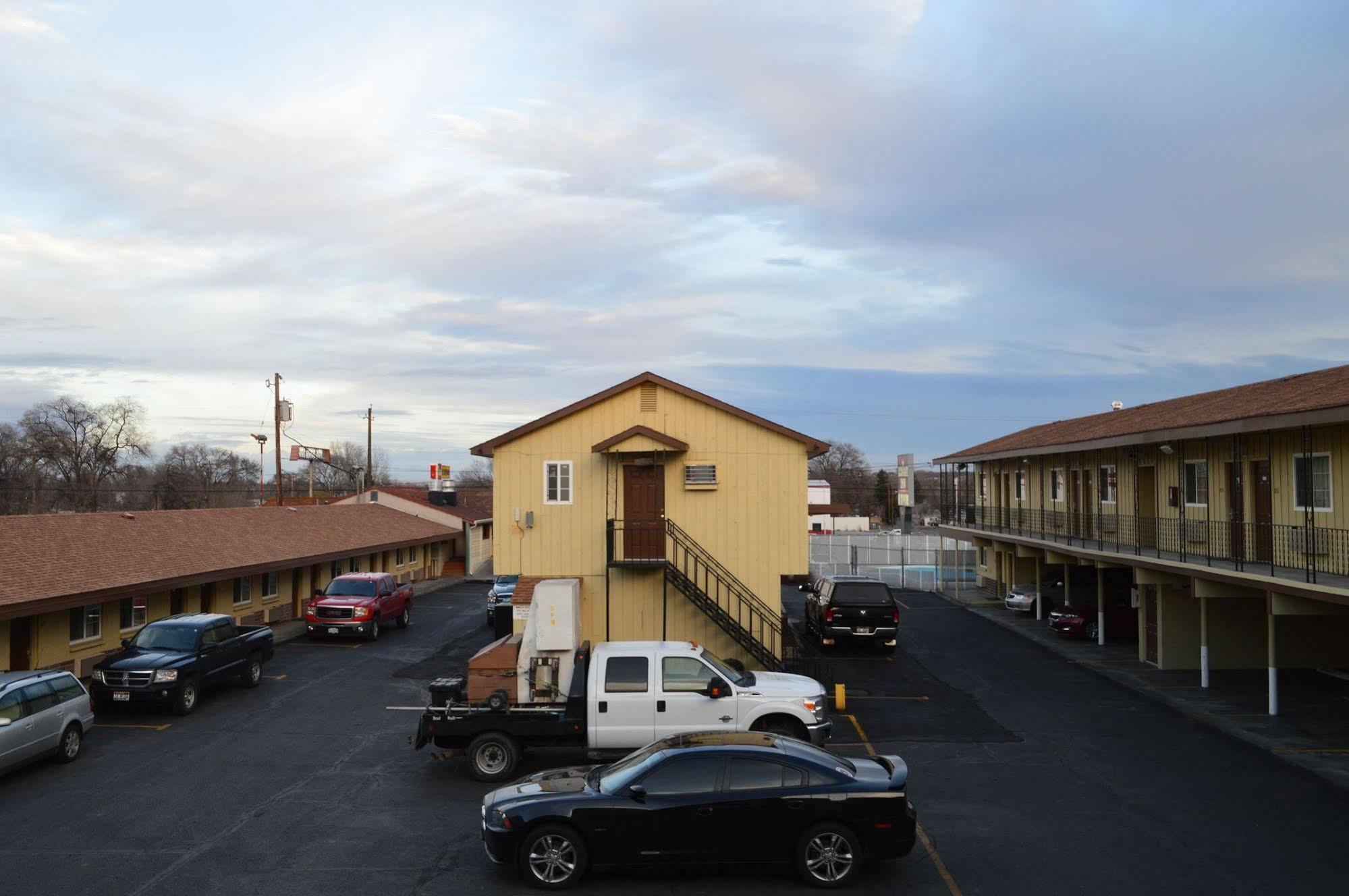 Economy Inn Hermiston Extérieur photo