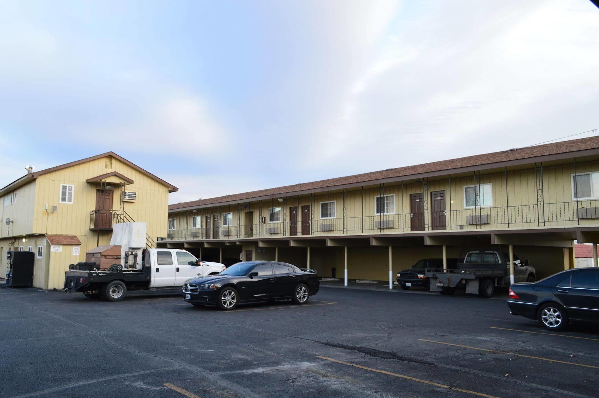 Economy Inn Hermiston Extérieur photo